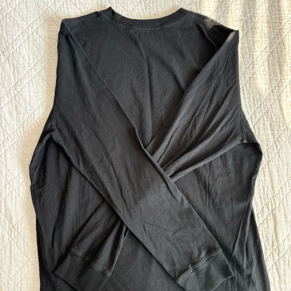 The North Face Women’s Black Long Sleeve Tee - Picture 4 of 4